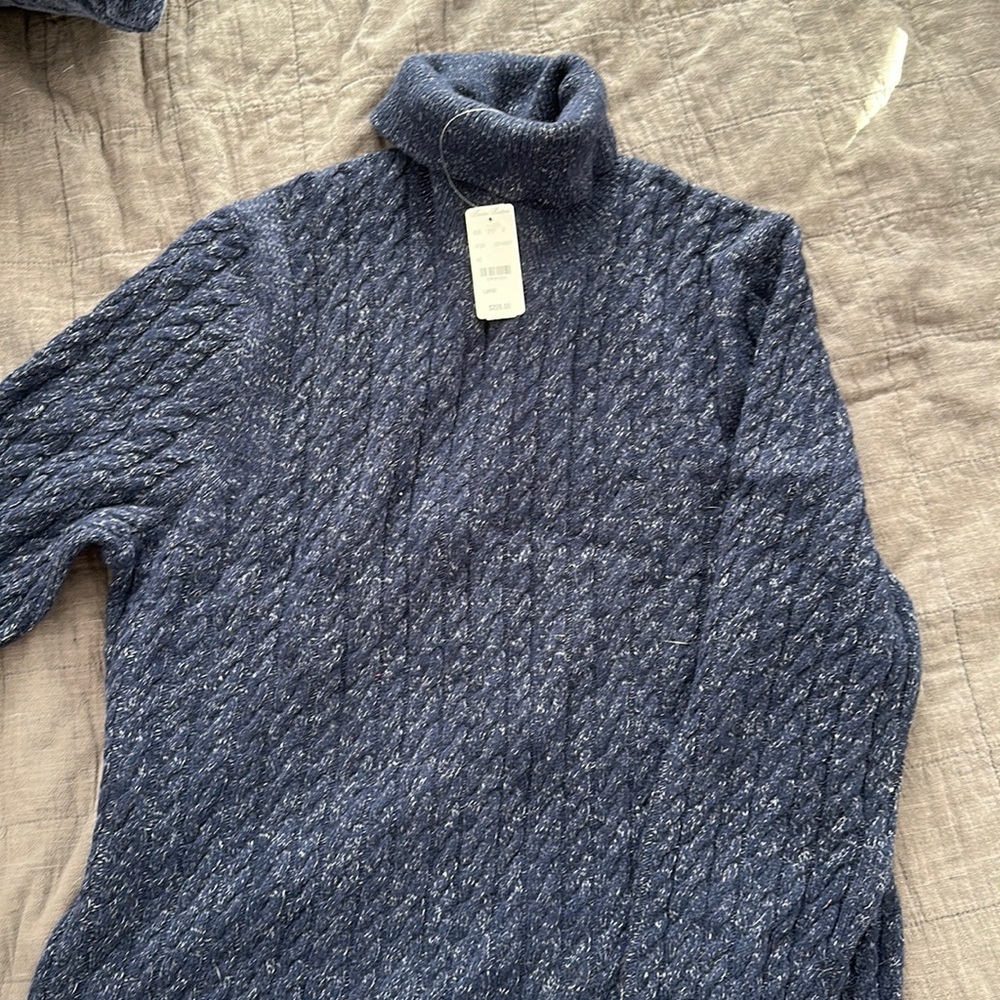 Brooks Brothers new italian yarn turtleneck sweater